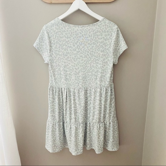 Lush Leopard Print Short Sleeve Dress Gray Sz Small - Picture 6 of 8